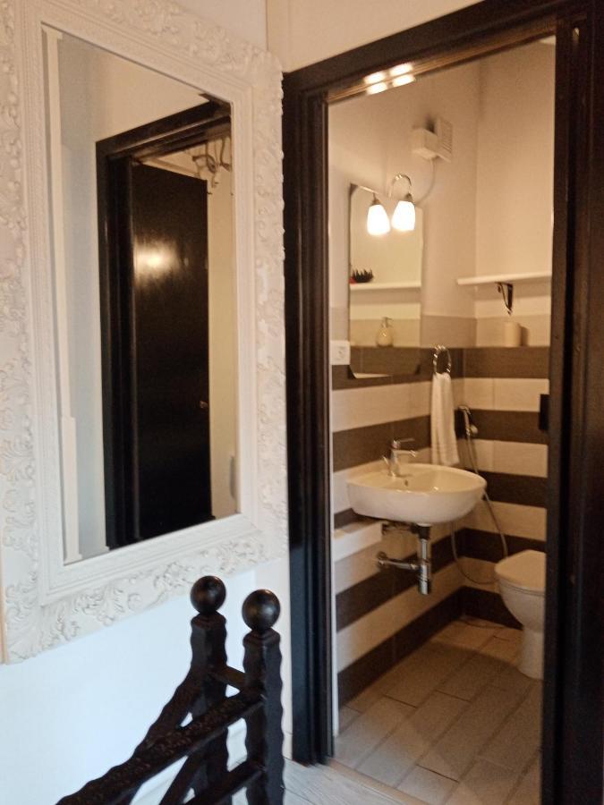 Einaudi 56 Guest House كالياري المظهر الخارجي الصورة