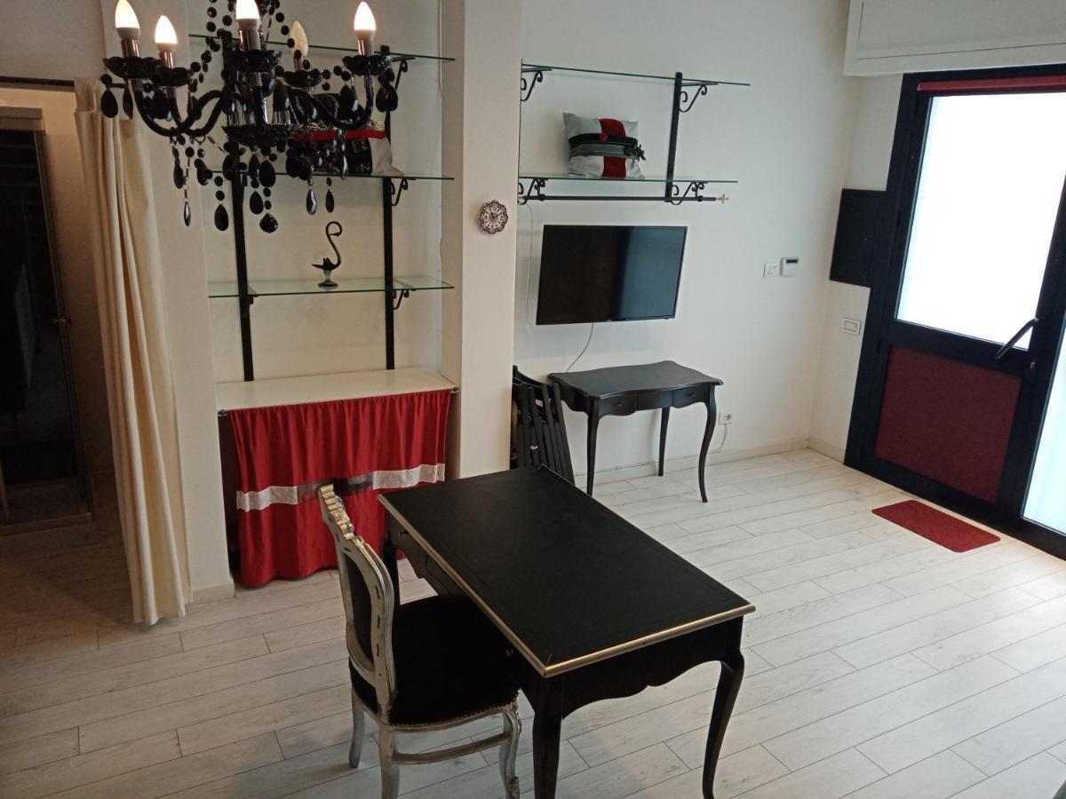 Einaudi 56 Guest House كالياري المظهر الخارجي الصورة