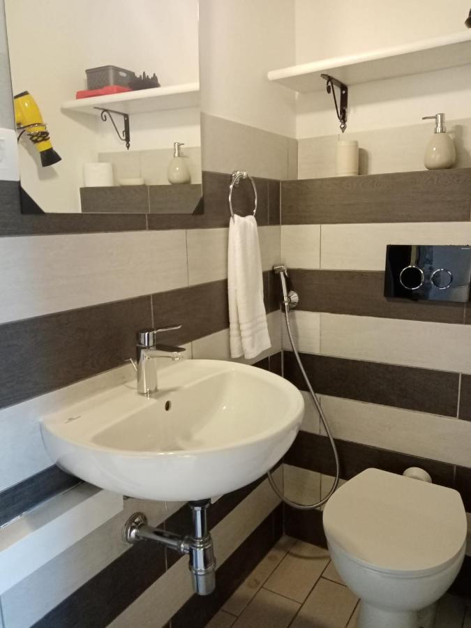 Einaudi 56 Guest House كالياري المظهر الخارجي الصورة
